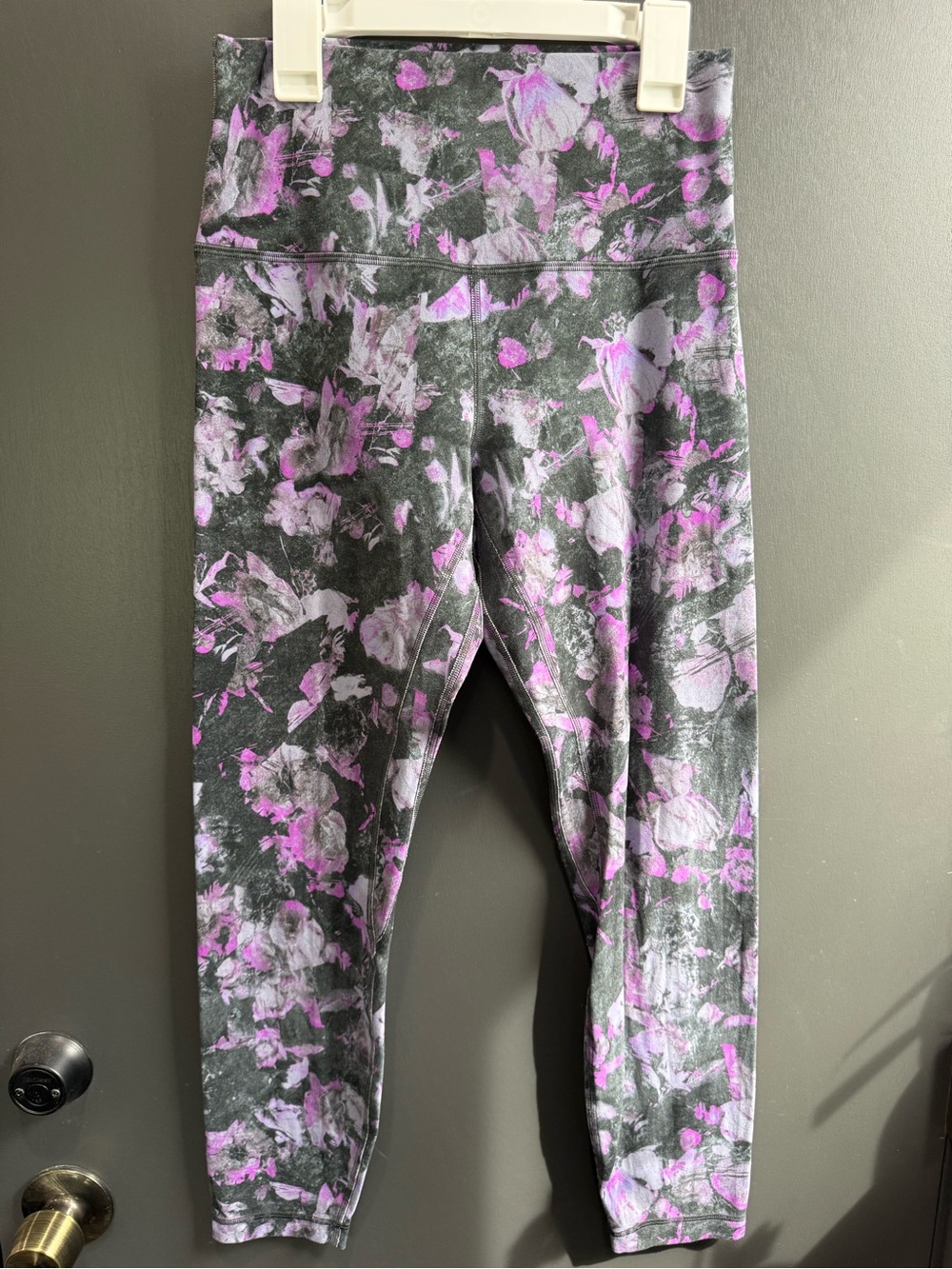Lululemon Floral Purple Gray High Rise Leggings Size 8